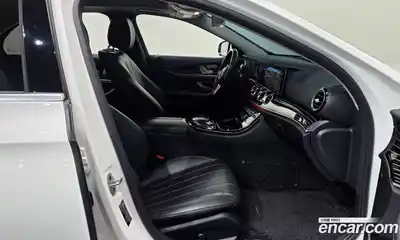 Mercedes-Benz E-Class 2019 3.0 Автомат в Москве № 161557, миниатюра 3