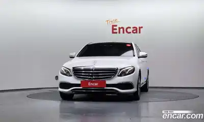 Mercedes-Benz E-Class 2019 3.0 Автомат в Москве № 161557, миниатюра 4