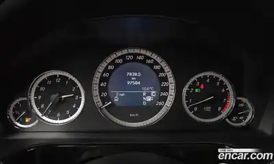 Mercedes-Benz E-Class, 2010