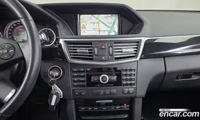 Mercedes-Benz E-Class 2010 3.0 Автомат в Москве № 162005, миниатюра 11