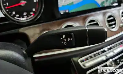 Mercedes-Benz E-Class, 2017