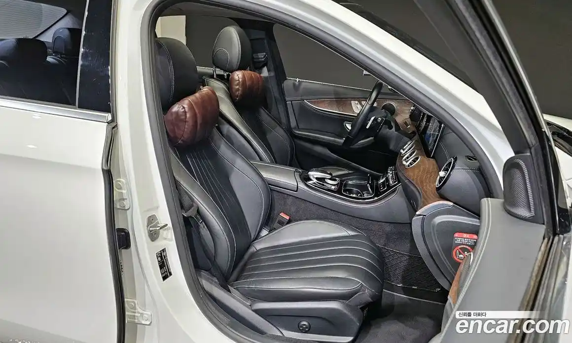 Mercedes-Benz E-Class 2017 1.9 Автомат в Москве № 162038, фото 12