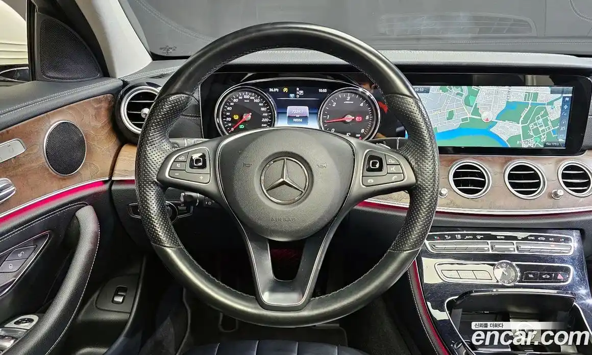 Mercedes-Benz E-Class 2017 1.9 Автомат в Москве № 162038, фото 17