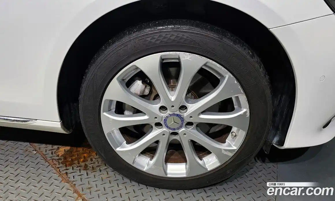 Mercedes-Benz E-Class 2017 1.9 Автомат в Москве № 162038, фото 18