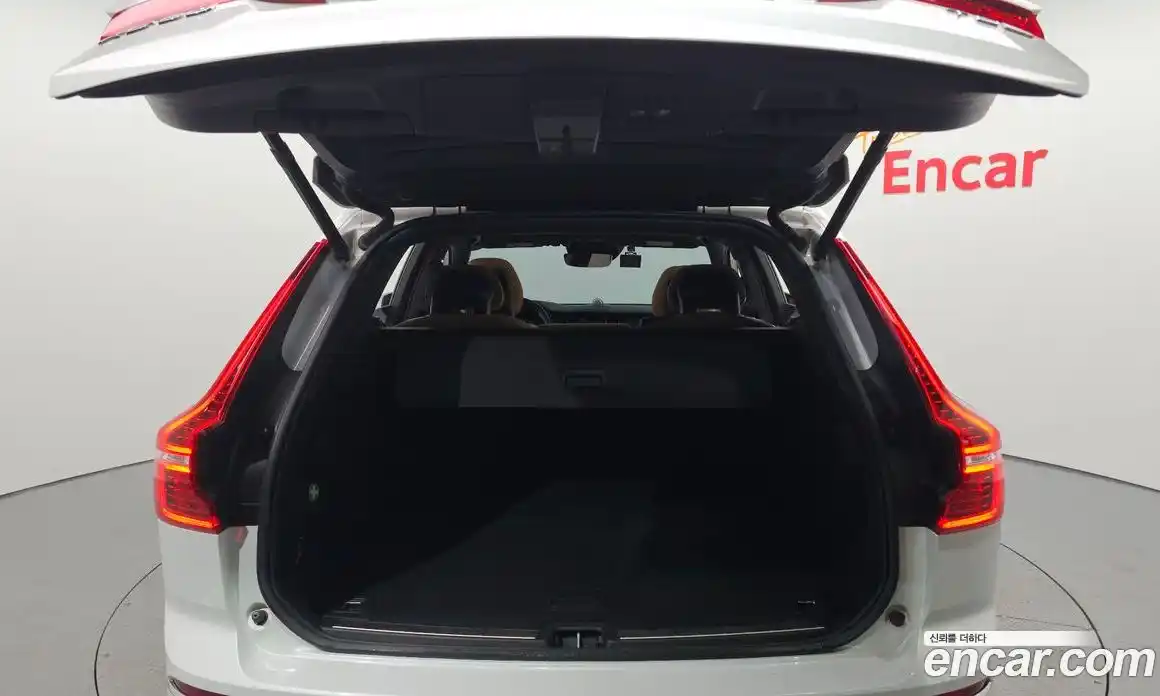 Volvo XC60 2018 2.0 Автомат в Москве № 164462, фото 19