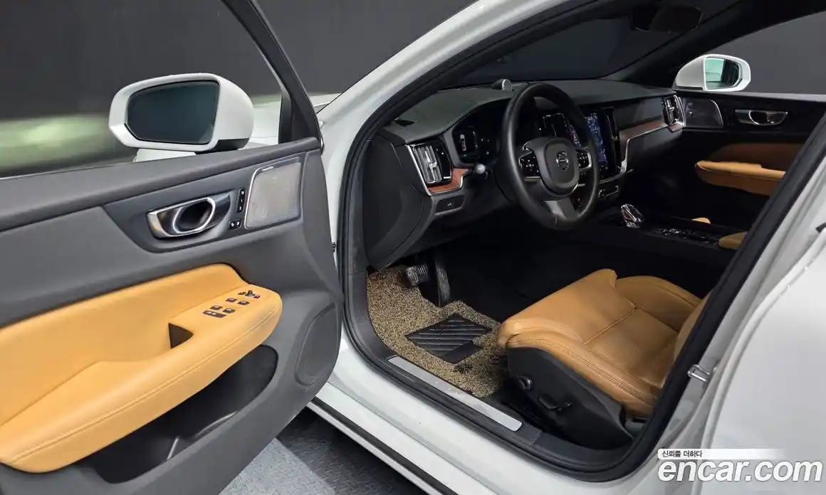 Volvo S60 2023 2.0 Автомат в Москве № 164634, фото 12