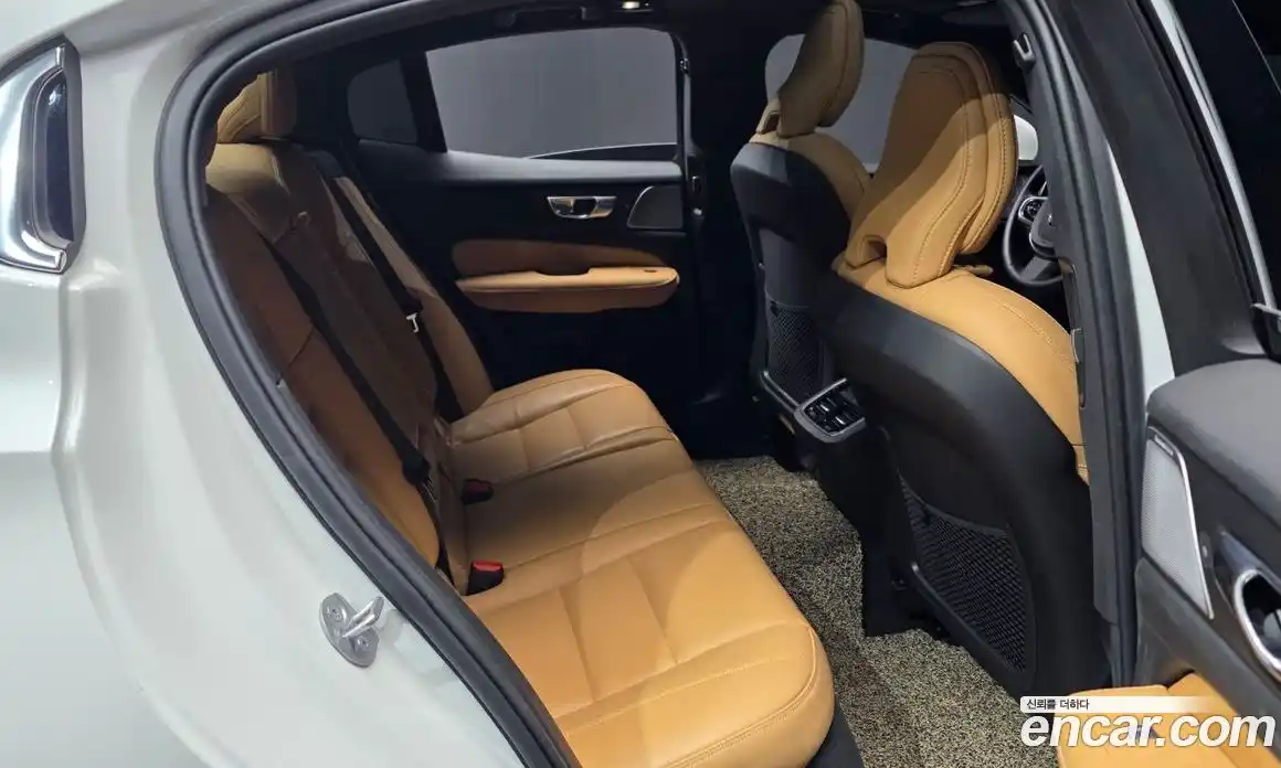 Volvo S60 2023 2.0 Автомат в Москве № 164634, фото 10