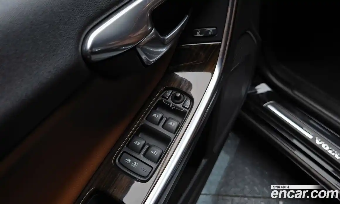 Volvo V60 2013 2.0 Автомат в Москве № 164645, фото 15