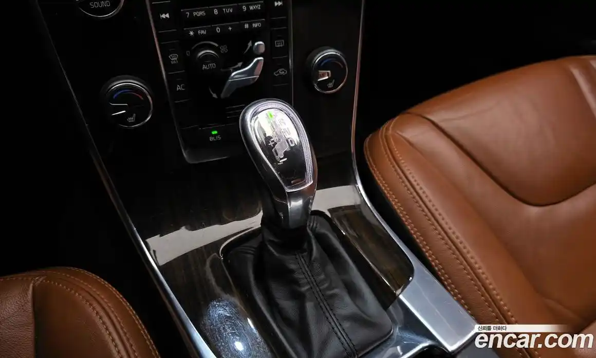 Volvo V60 2013 2.0 Автомат в Москве № 164645, фото 6