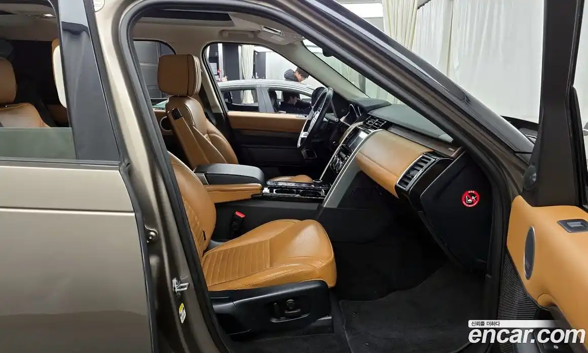 Land Rover Discovery 2017 3.0 Автомат в Москве № 166639, фото 7