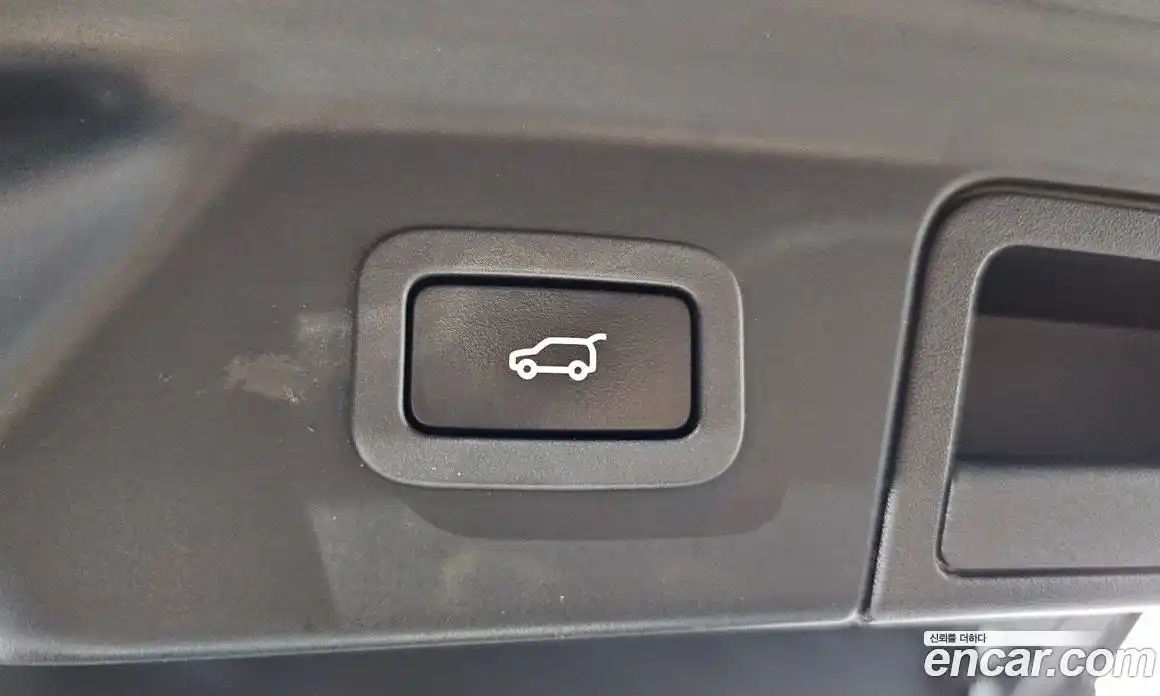 Land Rover Range-Rover Velar 2018 3.0 Автомат в Москве № 166677, фото 6