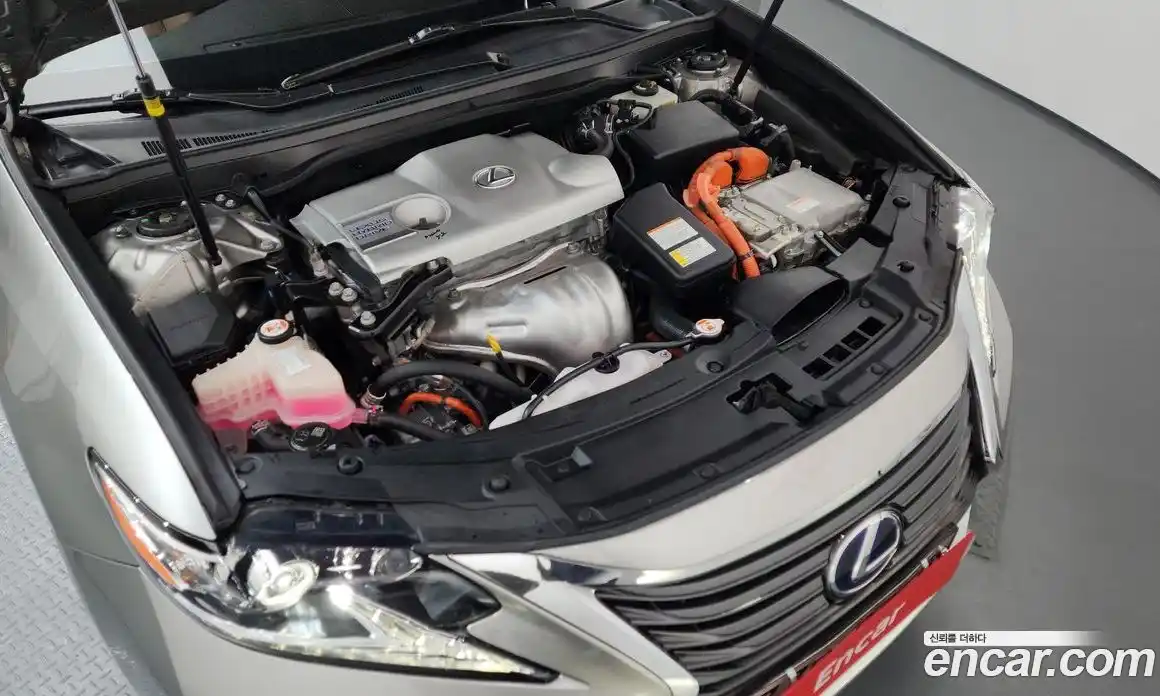 Lexus ES 2018 2.5 Автомат в Москве № 168241, фото 18