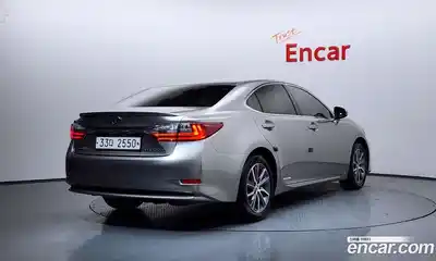 Lexus ES 2018 2.5 Автомат в Москве № 168241, миниатюра 2