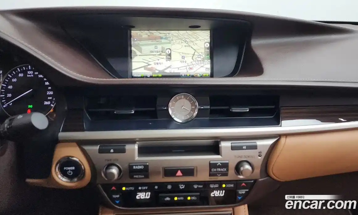 Lexus ES 2018 2.5 Автомат в Москве № 168241, фото 7