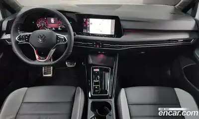 Volkswagen Golf, 2024