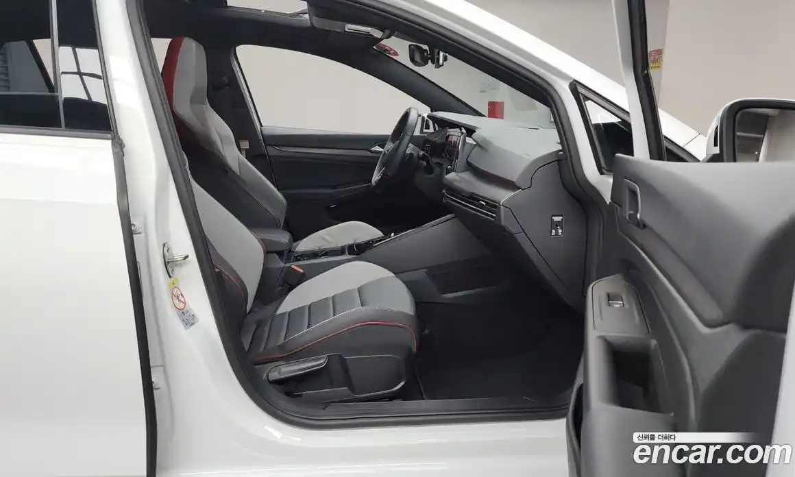 Volkswagen Golf 2024 2.0 Автомат в Москве № 168431, фото 11