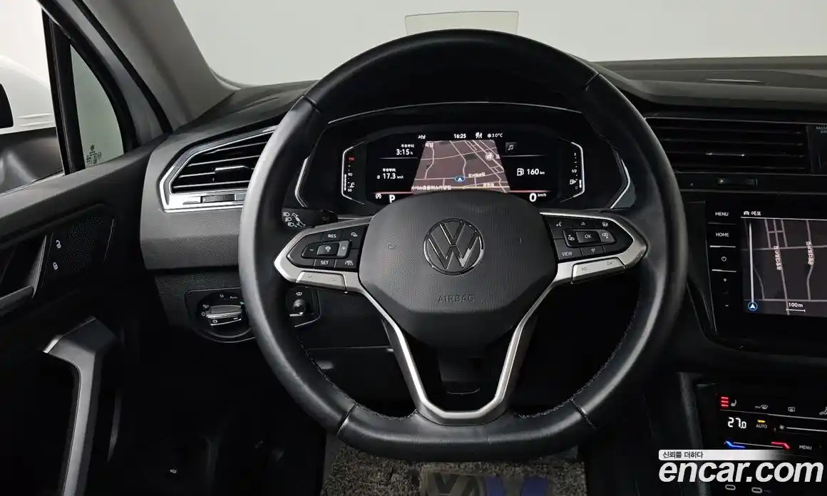 Volkswagen Tiguan 2023 2.0 Автомат в Москве № 168797, фото 3