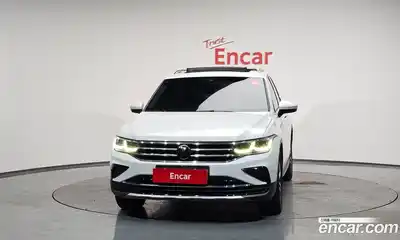 Volkswagen Tiguan 2023 2.0 Автомат в Москве № 168797, миниатюра 9