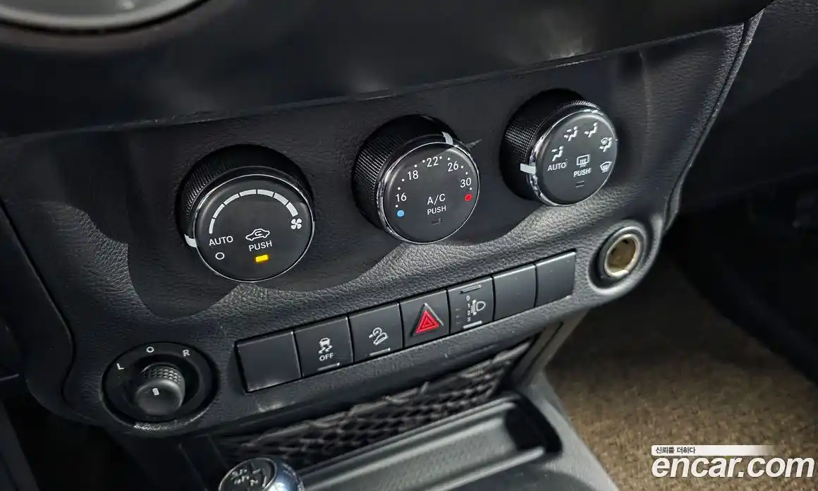 Jeep Wrangler 2013 2.8 Автомат в Москве № 169883, фото 14