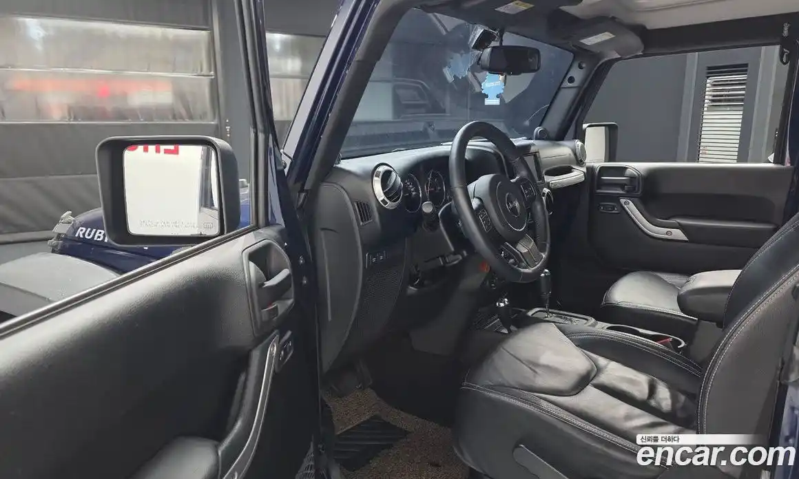 Jeep Wrangler 2013 2.8 Автомат в Москве № 169883, фото 17