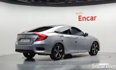 Honda Civic 2018 2.0 Автомат в Москве № 170549, миниатюра 11