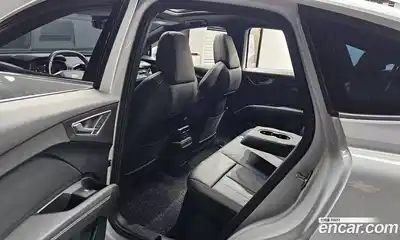 Audi Q4 e-tron 2023 0.2 Автомат в Москве № 179563, миниатюра 3
