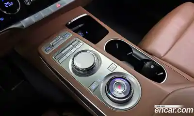 Genesis GV70 2022 2.2 Автомат в Москве № 179591, миниатюра 2