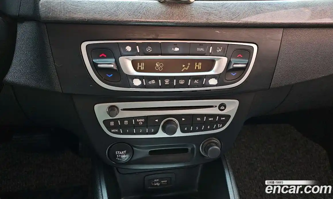 Renault SM3 2011 1.6 Автомат в Москве № 184431, фото 16