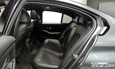 BMW 3-Series 2022 2.0 Автомат в Москве № 188402, миниатюра 2