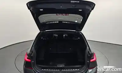 BMW 3-Series 2022 2.0 Автомат в Москве № 189294, миниатюра 4