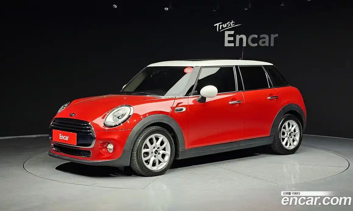 Mini Cooper 2015 1.5 Автомат в Москве № 190202, фото 11