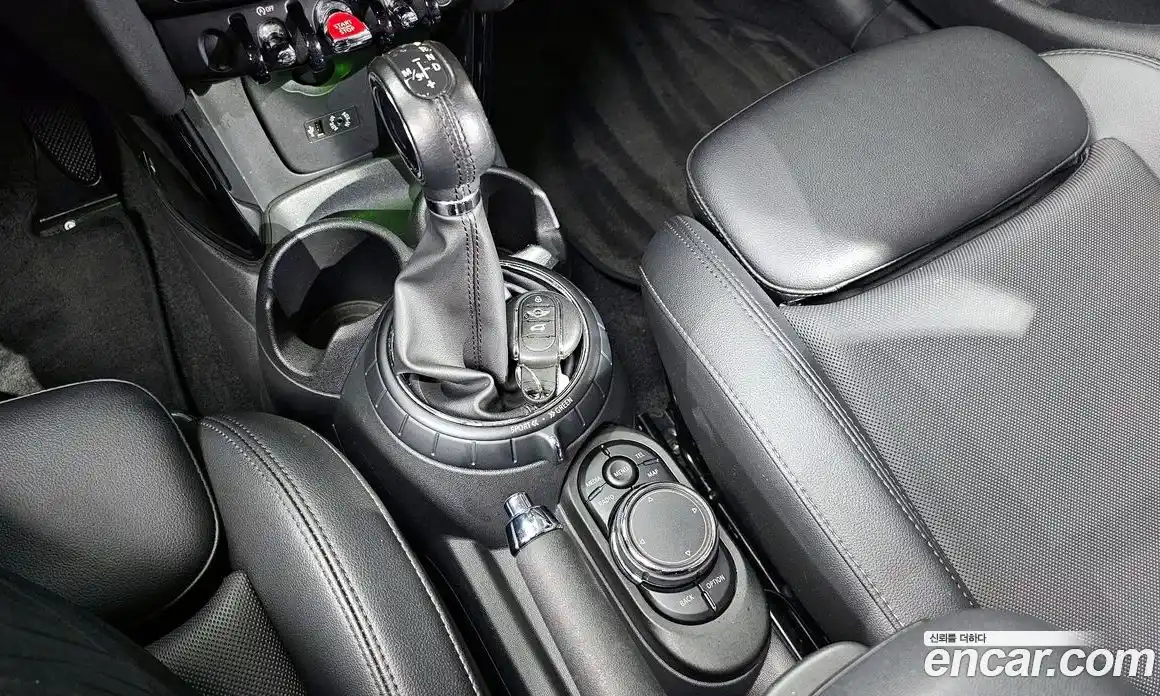 Mini Cooper 2015 1.5 Автомат в Москве № 190202, фото 16