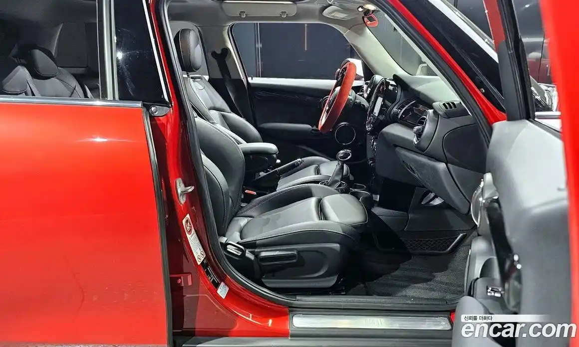 Mini Cooper 2015 1.5 Автомат в Москве № 190202, фото 18