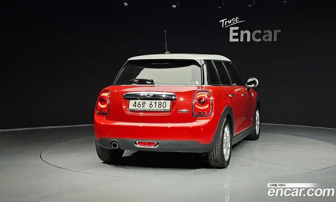 Mini Cooper 2015 1.5 Автомат в Москве № 190202, фото 19