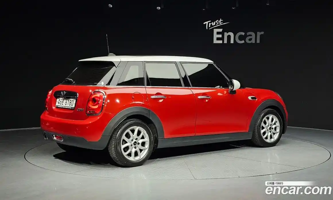 Mini Cooper 2015 1.5 Автомат в Москве № 190202, фото 20