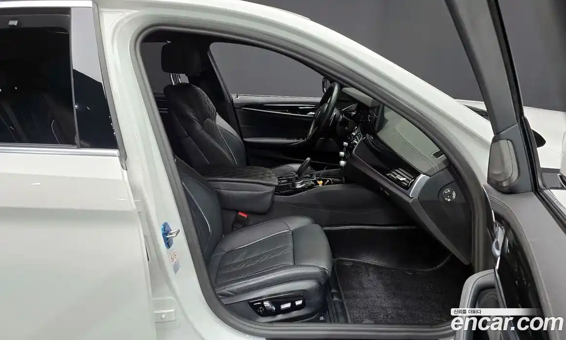 BMW 5-Series 2023 2.0 Автомат в Москве № 193032, фото 17