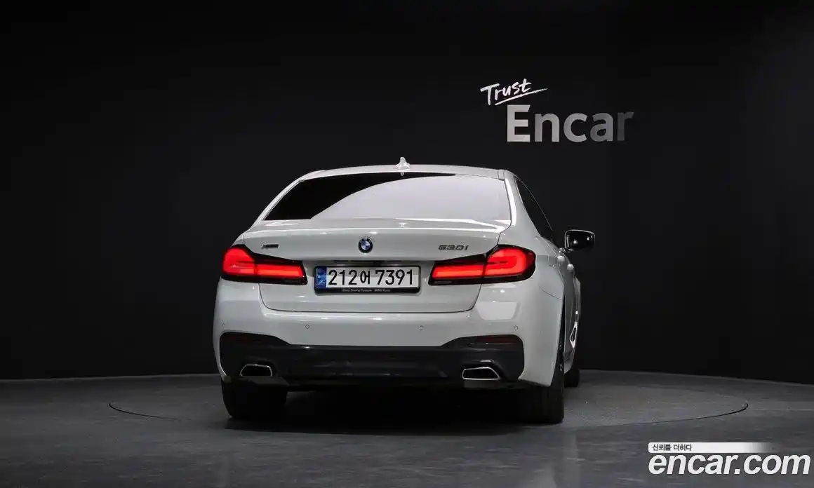 BMW 5-Series 2023 2.0 Автомат в Москве № 193032, фото 4