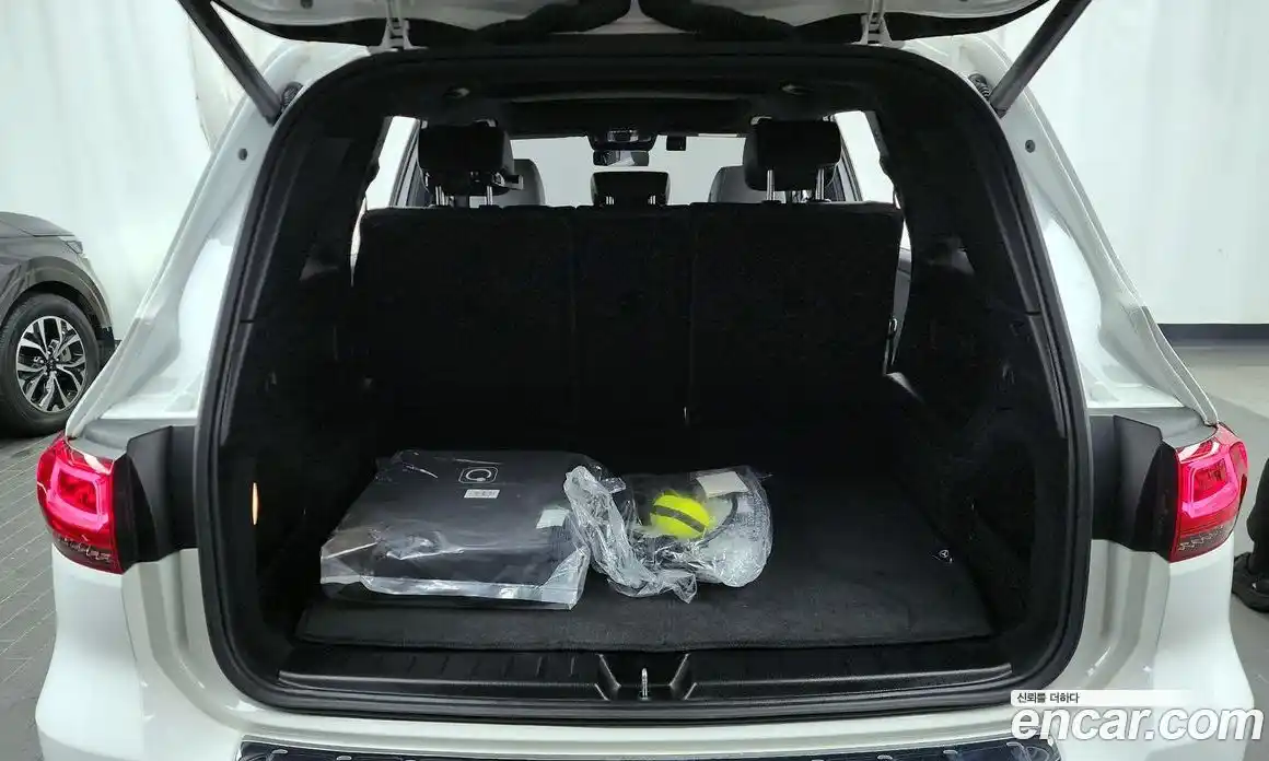 Mercedes-Benz EQB 2024 0.2 Автомат в Москве № 194137, фото 13