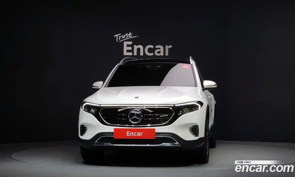 Mercedes-Benz EQB 2024 0.2 Автомат в Москве № 194137, фото 14