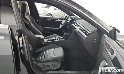 Volkswagen Arteon 2023 2.0 Автомат в Москве № 199019, миниатюра 2