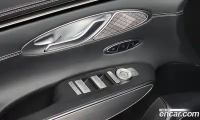 Genesis GV70 2025 2.5 Автомат в Москве № 20823, миниатюра 6