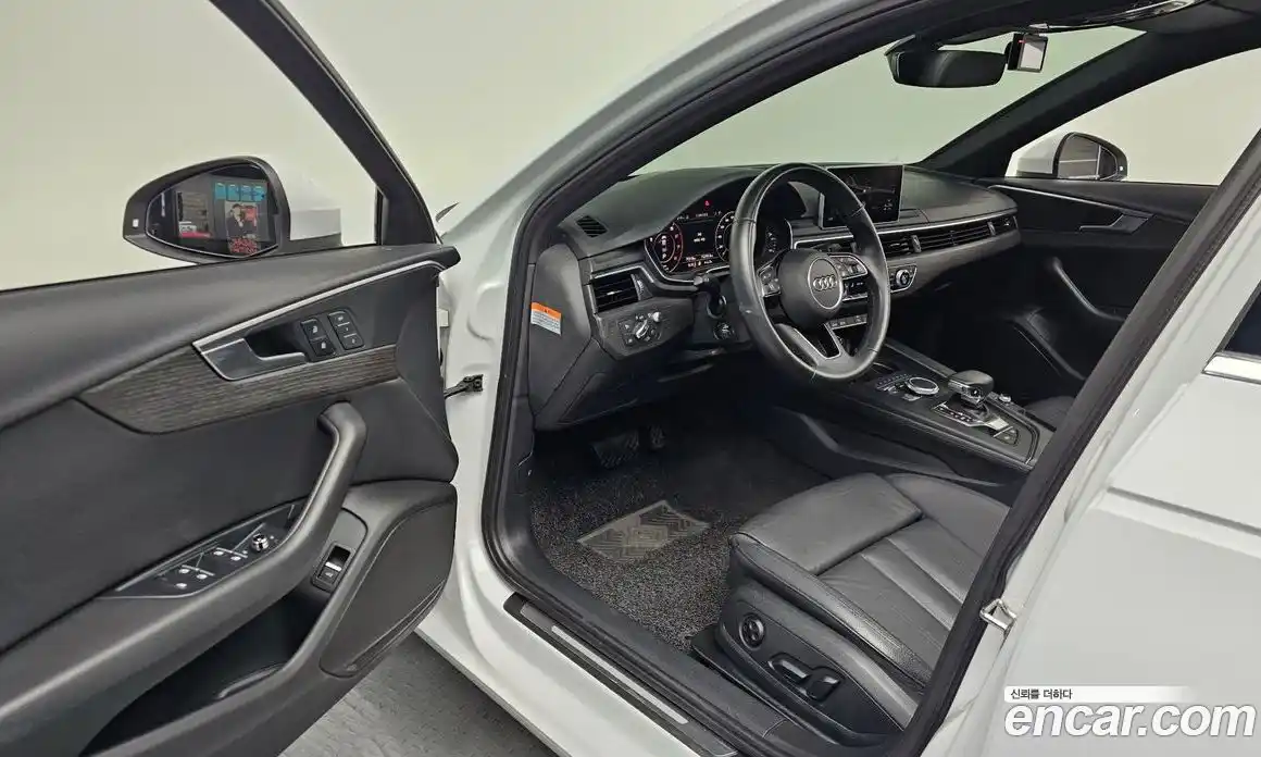 Audi A4 2019 2.0 Автомат в Москве № 212378, фото 16