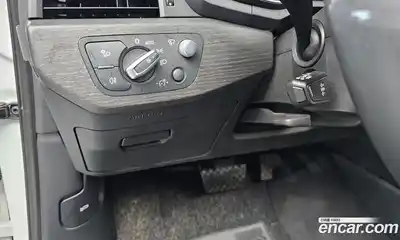 Audi A4 2019 2.0 Автомат в Москве № 212378, миниатюра 5