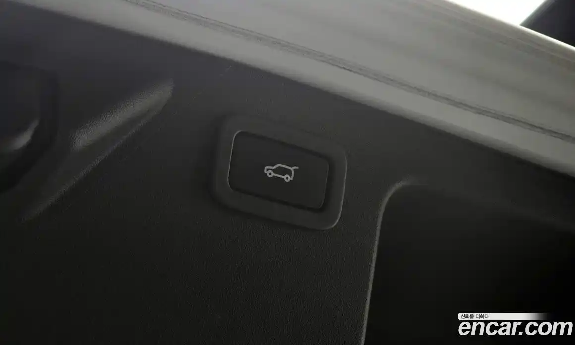 Land Rover Discovery Sport 2017 2.0 Автомат в Москве № 213561, фото 16