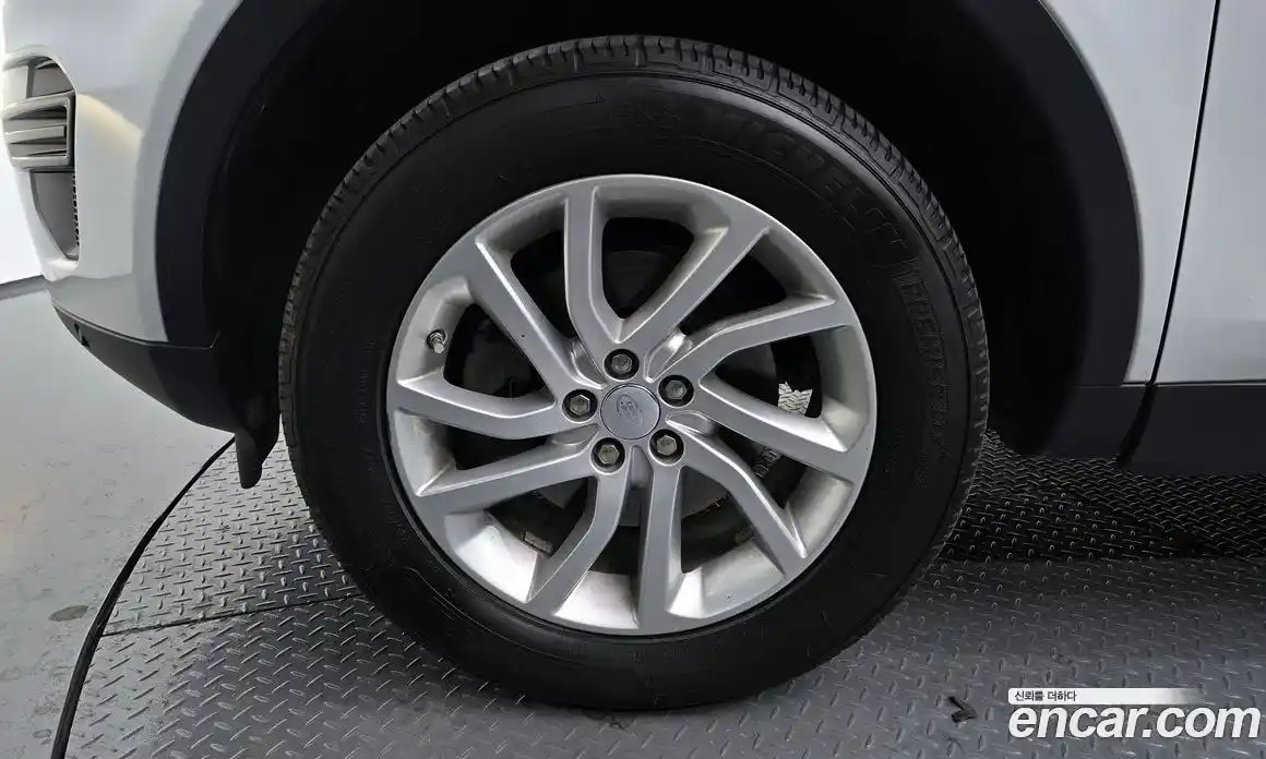 Land Rover Discovery Sport 2017 2.0 Автомат в Москве № 213561, фото 8