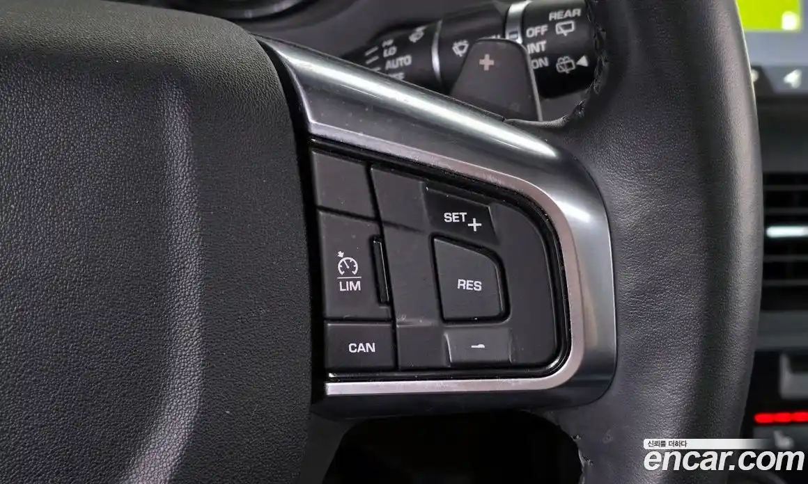 Land Rover Discovery Sport 2017 2.0 Автомат в Москве № 213561, фото 10