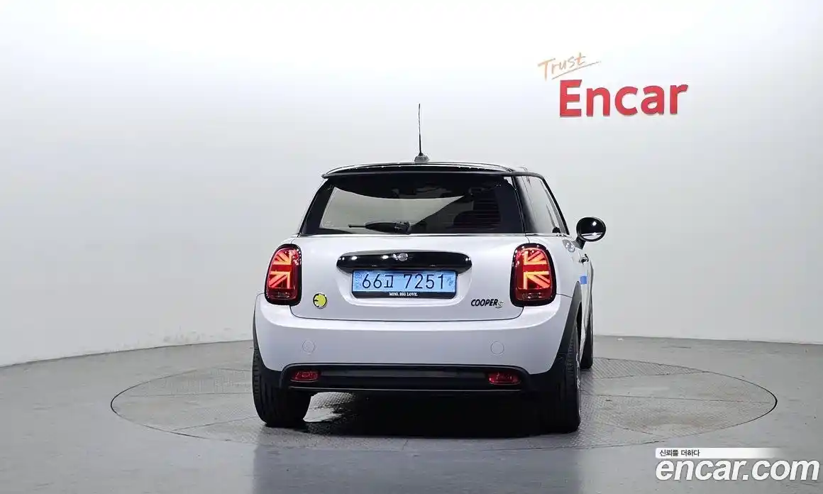 Mini Cooper 2022 Автомат в Москве № 213786, фото 13