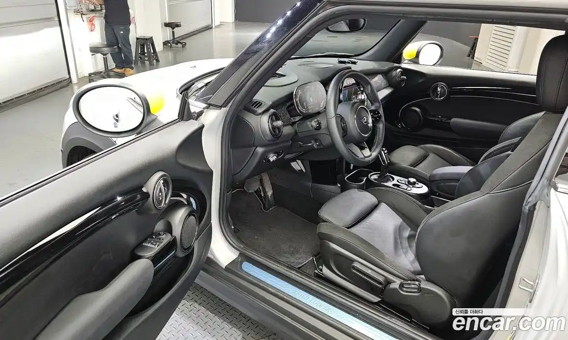 Mini Cooper 2022 Автомат в Москве № 213786, фото 15