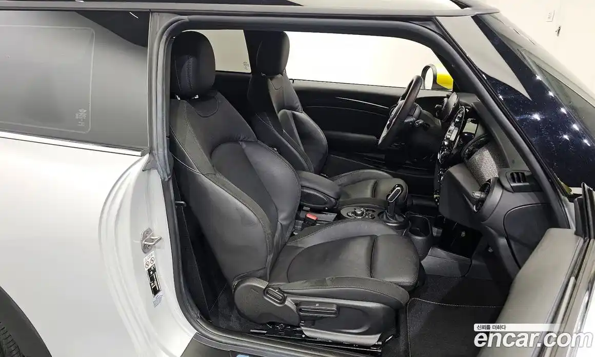 Mini Cooper 2022 Автомат в Москве № 213786, фото 19