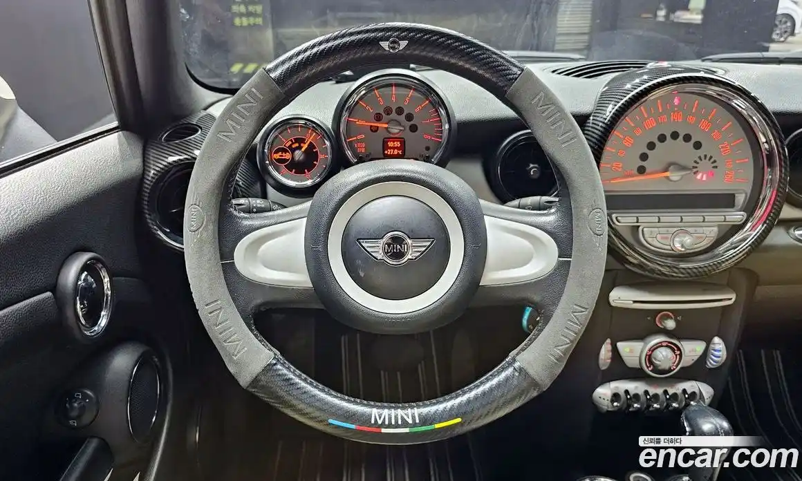 Mini Cooper Convertible 2009 1.6 Автомат в Москве № 214405, фото 13